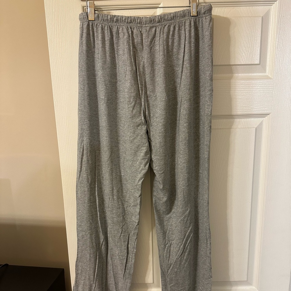 Quantas L/XL pajama sweats no pockets